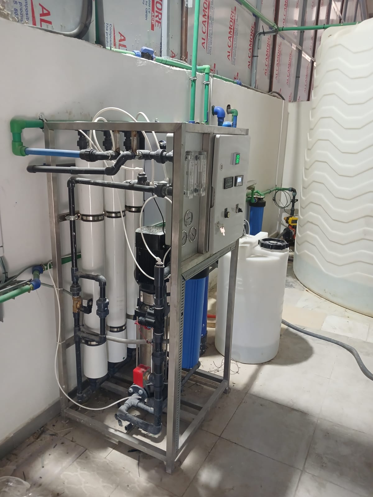 Reverse osmosis water treatment unit at Prisma Color factory, Meknes